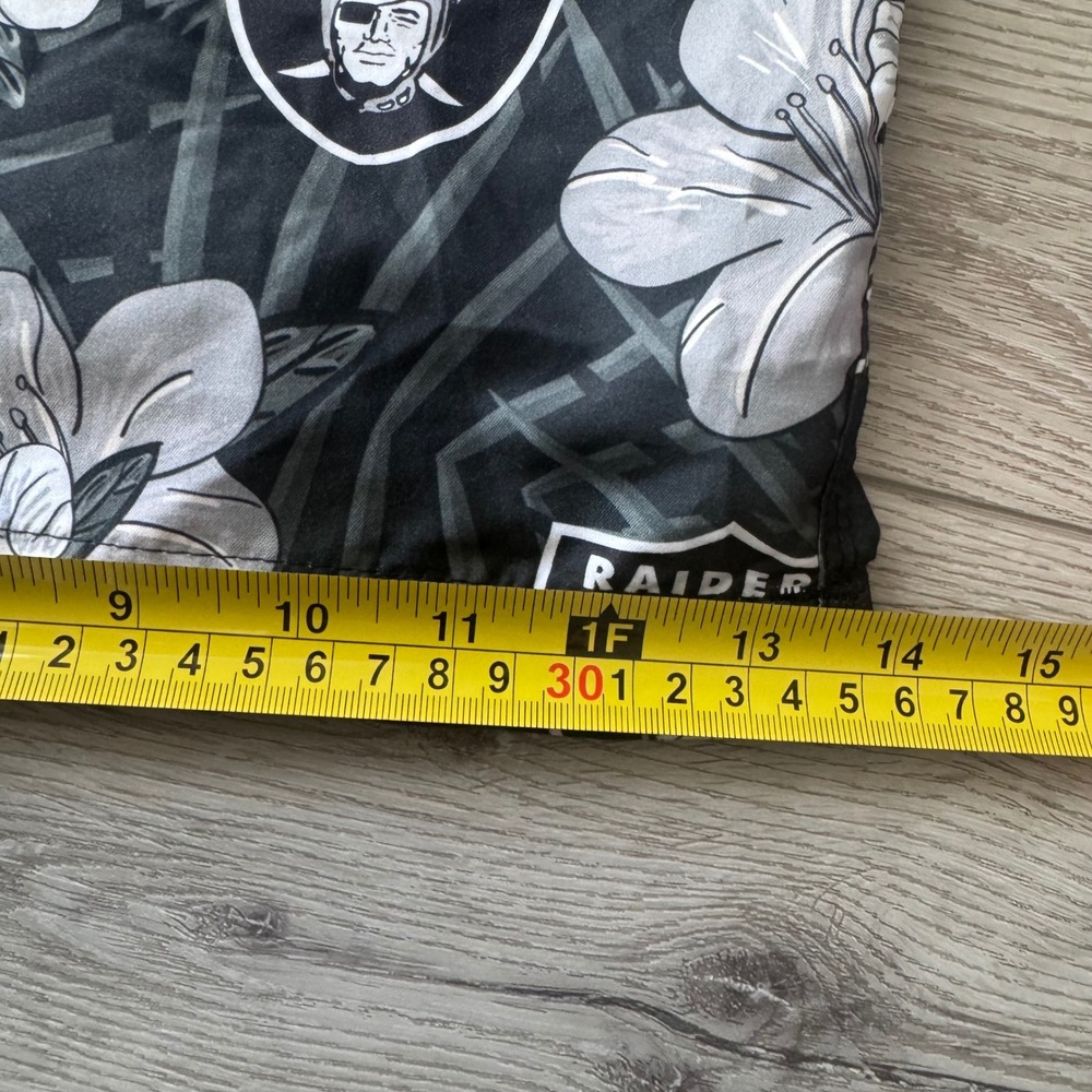 NFL Team Apparel Las Vegas Raiders Floral Hibiscus Swim Trunks Mens 2XL Black - Picture 6 of 9